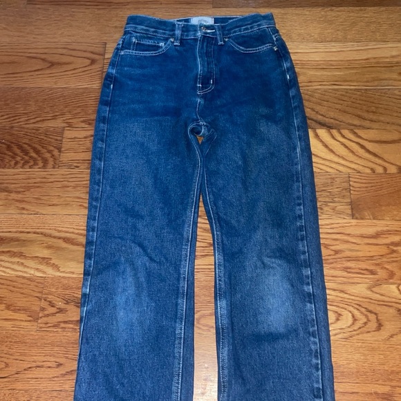 BDG Women’s Baggy/Straight Leg Jeans - Picture 5 of 5